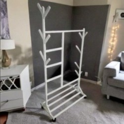 Perchero colgador multiusos con ruedas,  portatil, madera maciza color blanco
