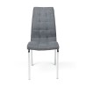 Juego de 4 Sillas Tapizadas en Símil Piel Gris Claro  con Patas Cromadas, Asiento y Respaldo Ergonómicos- Medidas 43x63x97 cm