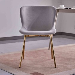 Juego de 4 Sillas con Estructura de Madera Tapizadas en Color Gris Claro y Patas Acabado Dorado - Medidas 50x54x81 cm