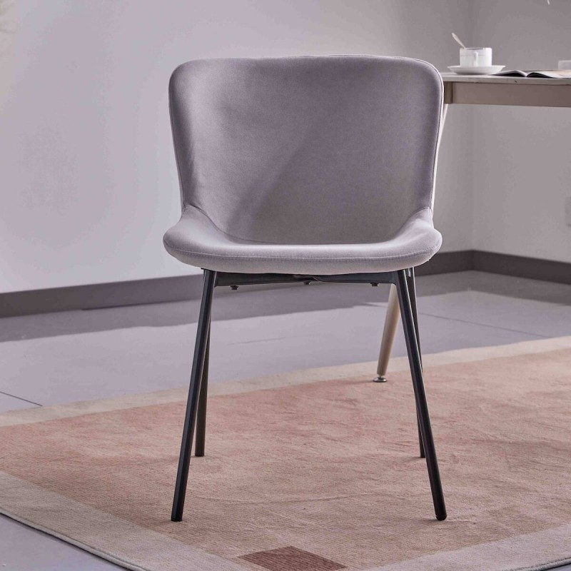 Juego de 4 Sillas con Estructura de Madera Tapizadas en Color Gris Claro y Patas Acabado Negro - Medidas 50x54x81 cm