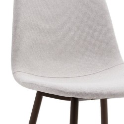 Pack de 4 Sillas con Estructura Tapizada en Tela Beige Claro, Patas Metálicas con Acabado Negro, Medidas 44x53x86 cm